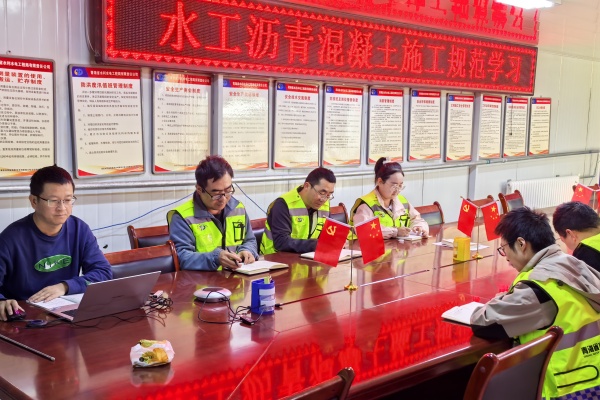 【先进典范】青海省水利水电工程局有限责任公司优秀典型人物 ——海西州那棱格勒河水利枢纽工程项目经理  张英